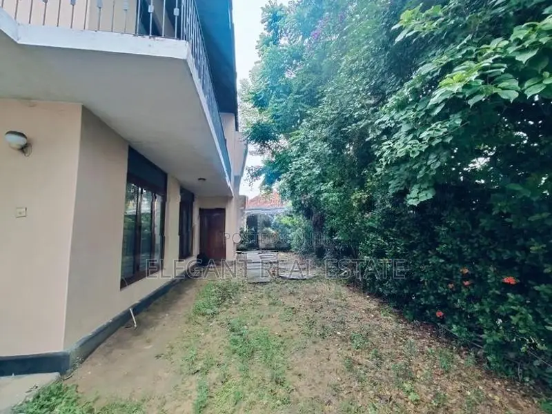 08 Bedroom Unfurnished 02 Storied House for Sale in Colombo 05 (A3388)