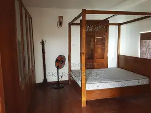 Prince Court, Colombo 03 - Furnished Apartment for Sale A15306