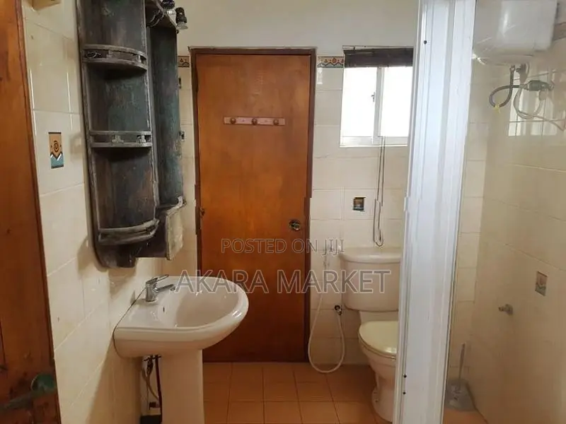 Prince Court, Colombo 03 - Furnished Apartment for Sale A15306