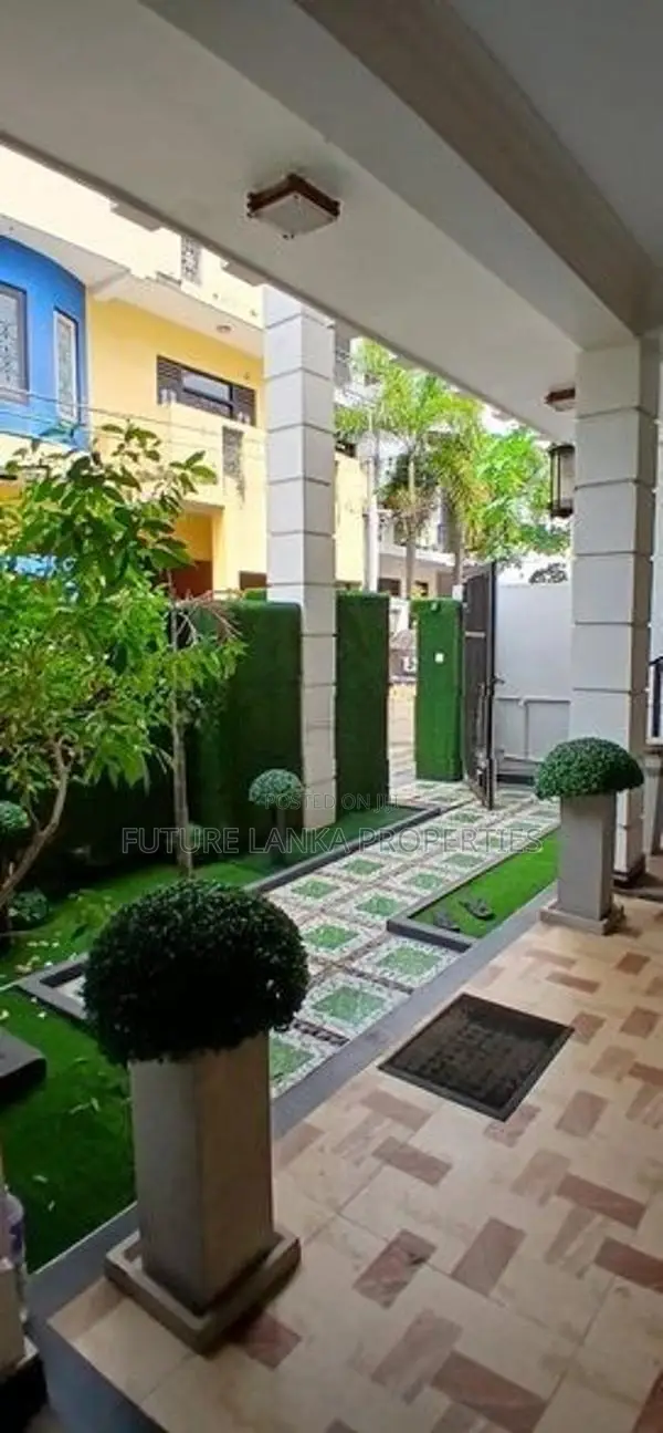 Luxury House for Sale Mattakkuliya