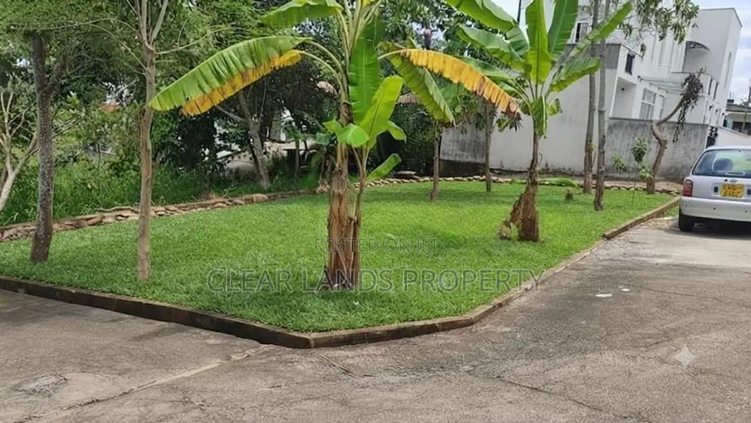 Super Residential land for sale in Homagama town walauwa junction