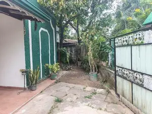 නිට්ටඹුව තිහාරියෙන් අන්ගසම්පූර්ණ 3BD නිවසක්