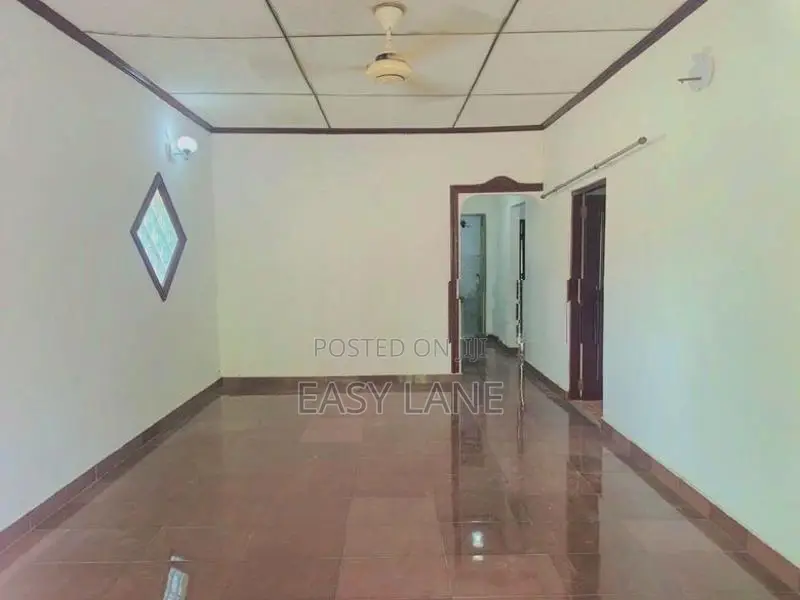 නිට්ටඹුව තිහාරියෙන් අන්ගසම්පූර්ණ 3BD නිවසක්