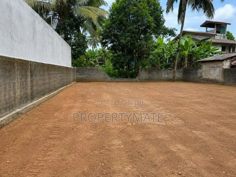 Land for Sale in Kaduwela town