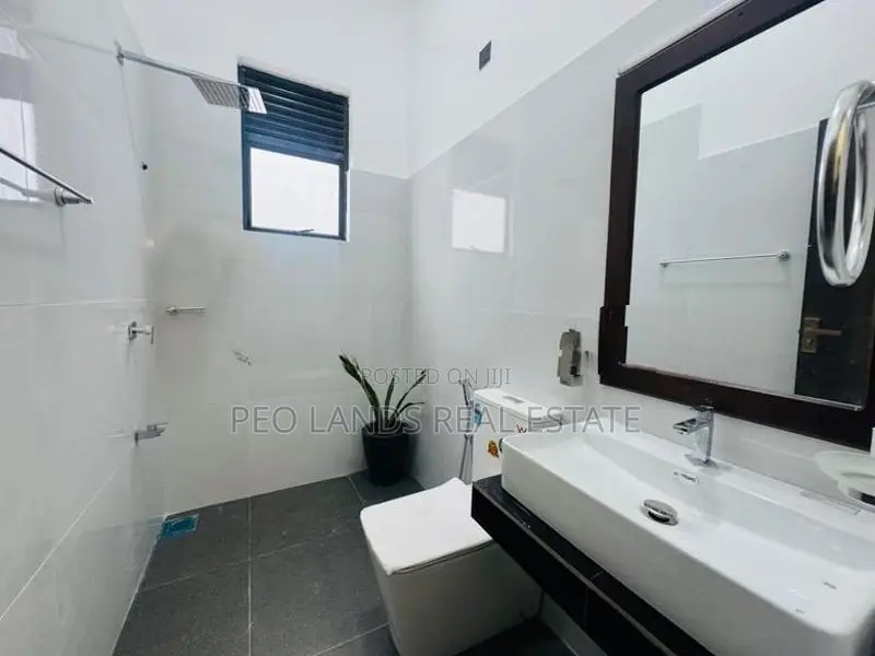 (AH255) Two Story House for Sale in Siyambalgoda
