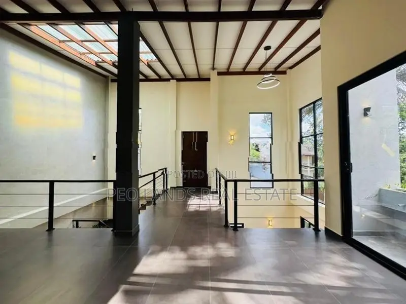 (AH255) Two Story House for Sale in Siyambalgoda