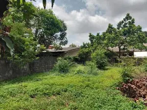 Land with Valuable Single Story House for Sale Nawala