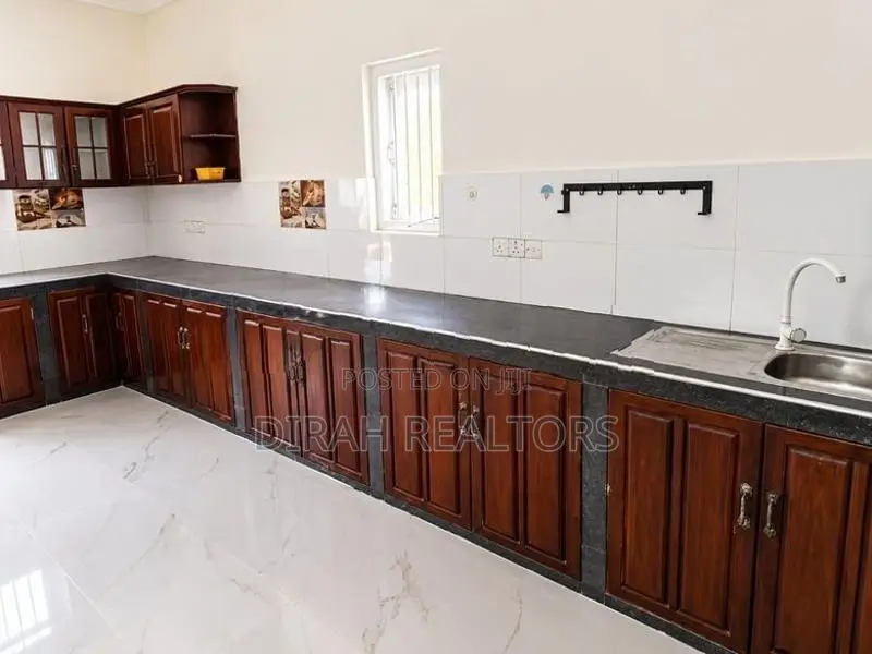 5BR Residence for Rent | Dehiwala (DS-010)