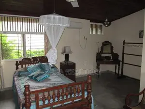 House for rent in Colombo 5 (P-219)