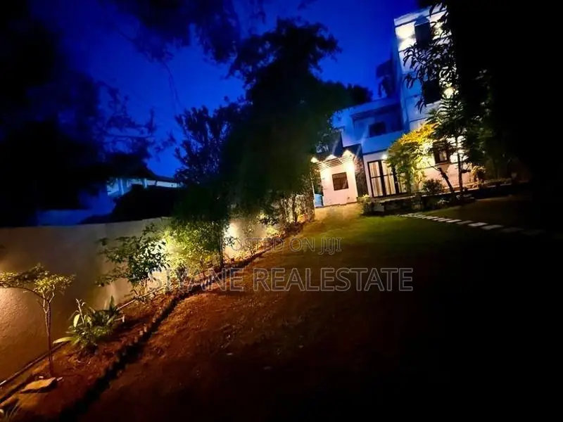 Premium 4-Bedroom House for Sale Athurugiriya