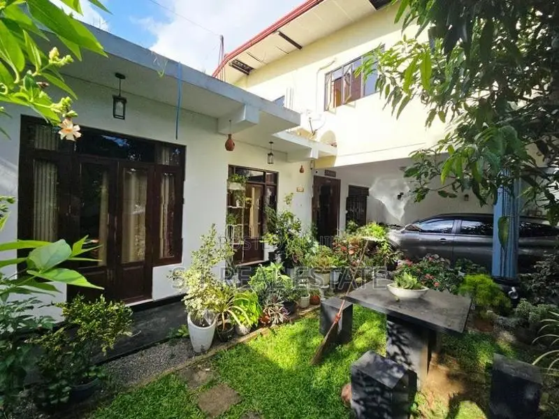 05BR Two Story House For Sale In Meepe.