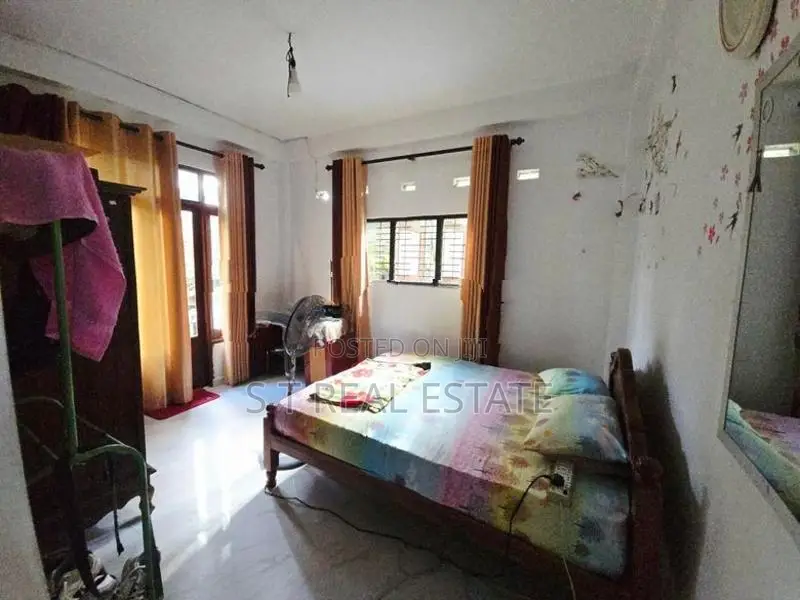 05BR Two Story House For Sale In Meepe.