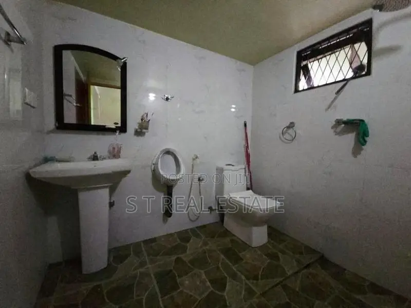 05BR Two Story House For Sale In Meepe.