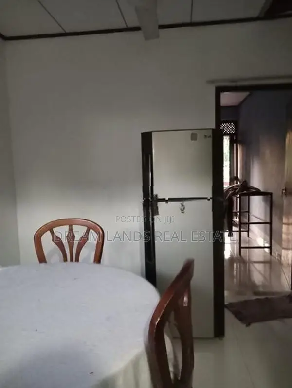 Upstair unit for rent Athurugiriya
