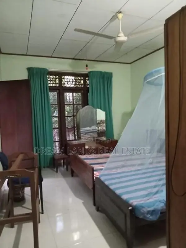Upstair unit for rent Athurugiriya