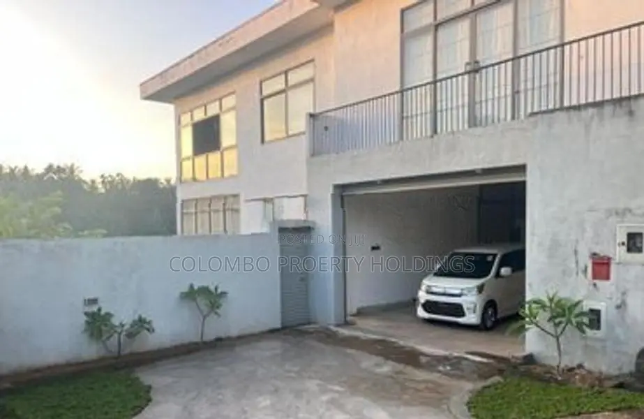 Luxury Two Storey House for Rent in Piliyandala [ 179 H ]