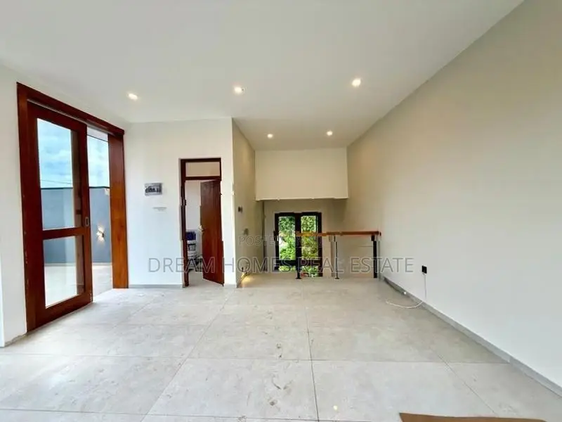 Home for Sale – 500m to Thalawathugoda Junction