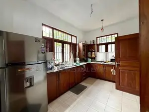 3 Bedroom House for Sale – Thalawathugoda