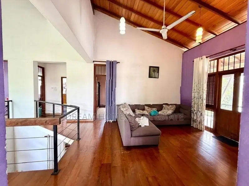 3 Bedroom House for Sale – Thalawathugoda