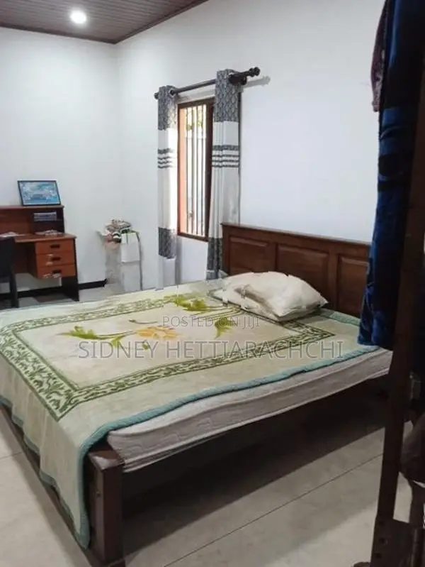 Upstairs House for Sale in Bandigoda, Ja-Ela