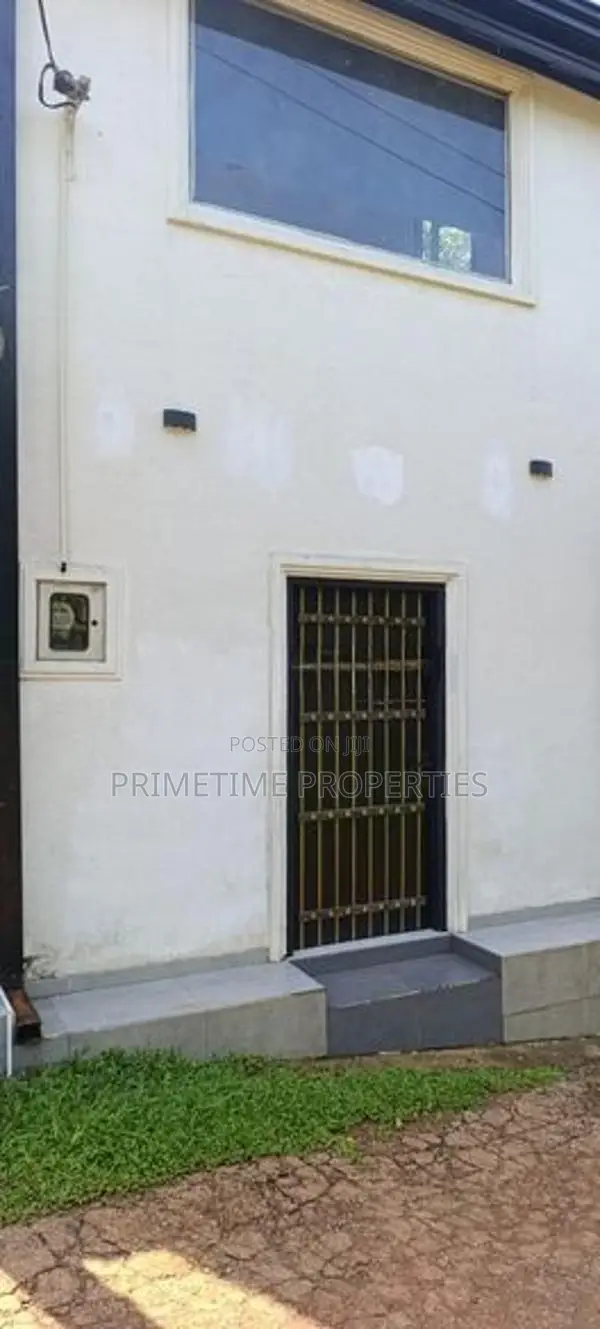 (BR173) Newly Built Two Storey House for Rent in Ganemulla