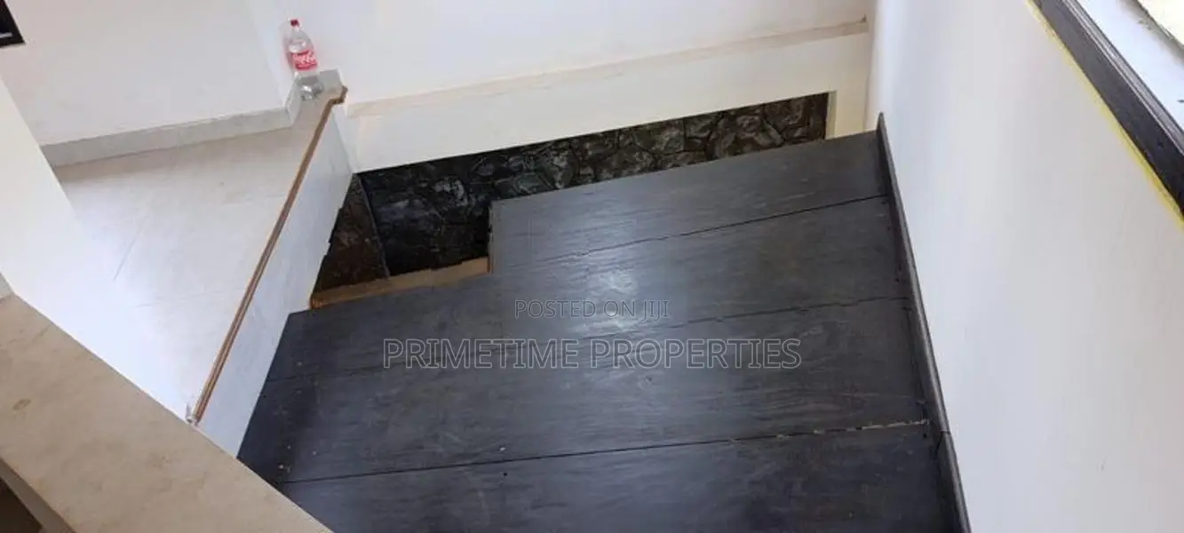 (BR173) Newly Built Two Storey House for Rent in Ganemulla