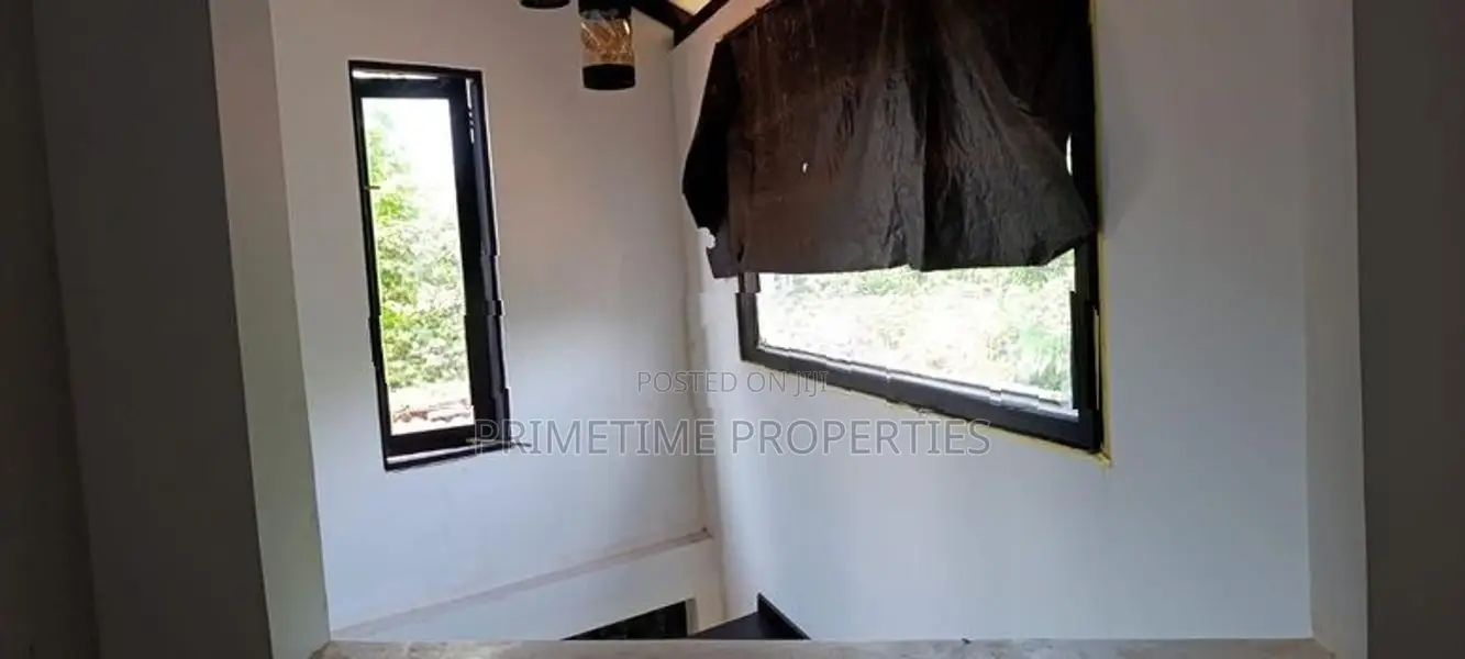 (BR173) Newly Built Two Storey House for Rent in Ganemulla