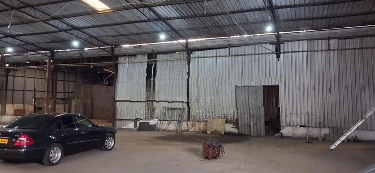 Warehouse for rent in Wattala