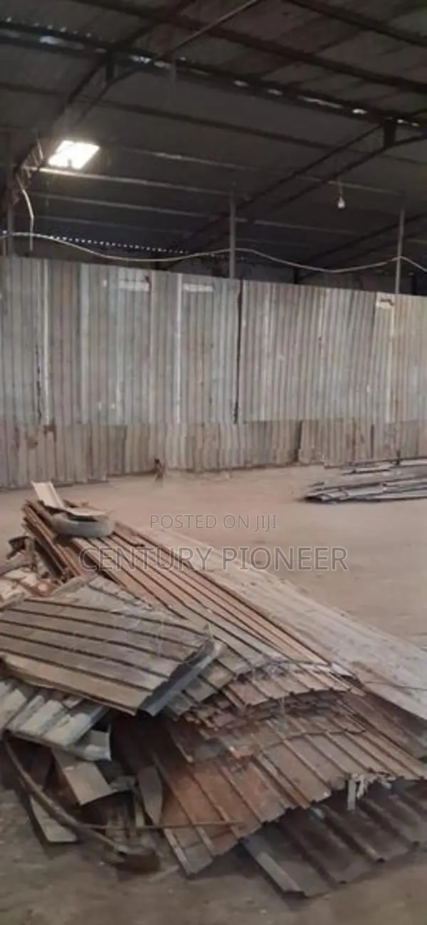 Warehouse for rent in Wattala