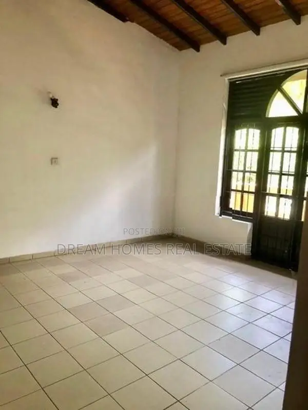 Luxury 2-Storey House for Sale – Nugegoda, Pagoda Road