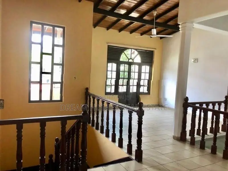 Luxury 2-Storey House for Sale – Nugegoda, Pagoda Road