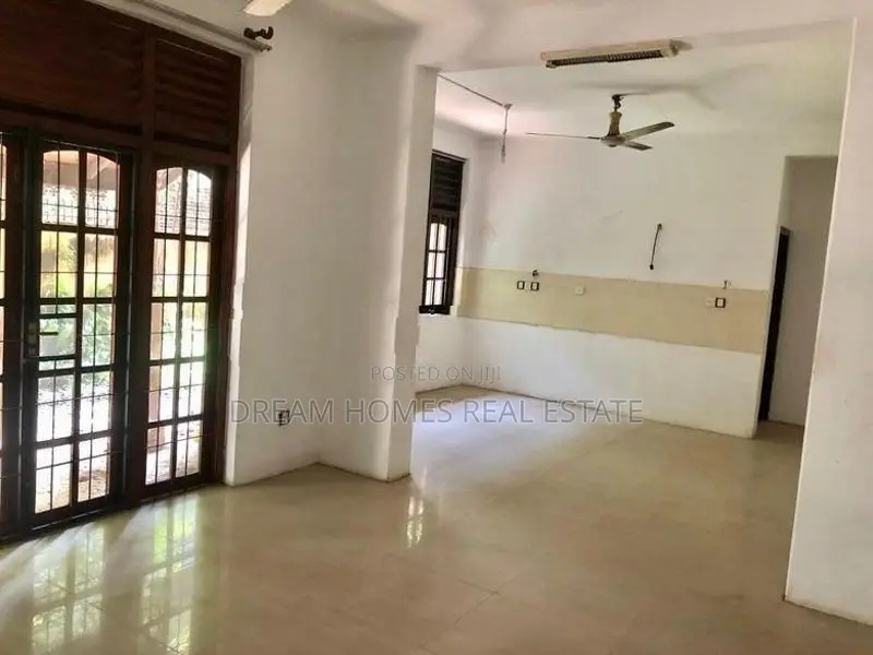 Luxury 2-Storey House for Sale – Nugegoda, Pagoda Road