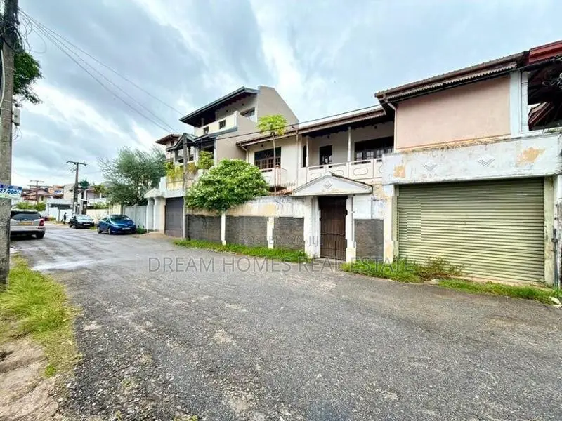 Luxury 2-Storey House for Sale – Nugegoda, Pagoda Road