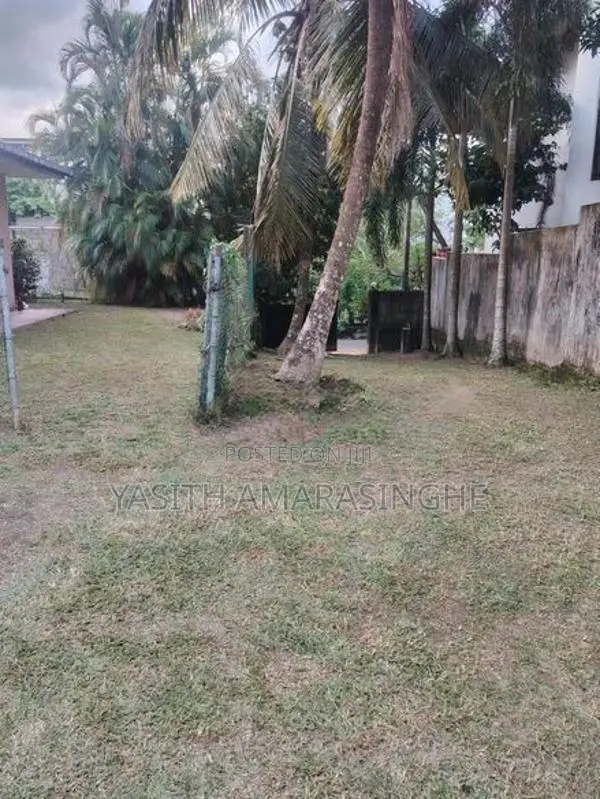 Prime Residential Land - Manikwatta