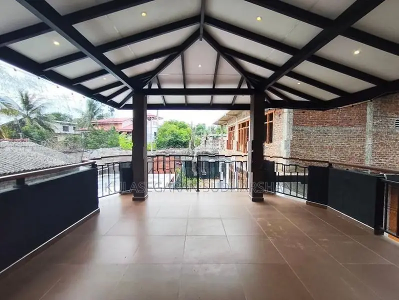 New Luxury House for Sale in Ekala ( Villa Type )