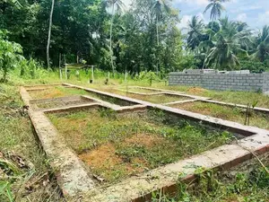 ගම්පහ - මිරිස්වත්ත වතුරුගමින් අගනා නේවාසික බිම් කොටසක් විකිණීමට