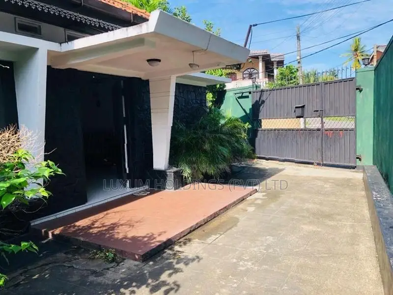 Land with an Old house For Sale Off K Zone Katubadda [ 2261C ]