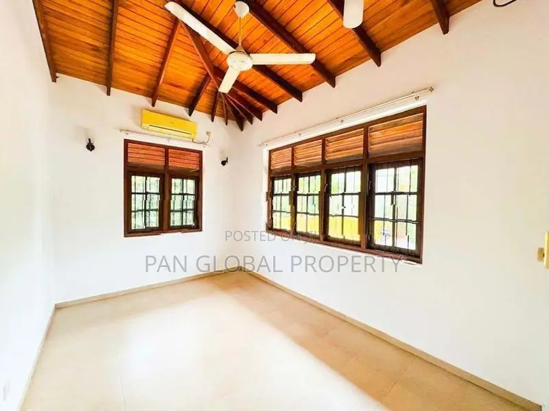 House for Sale in Divlapitiya Road, Bellanwilla