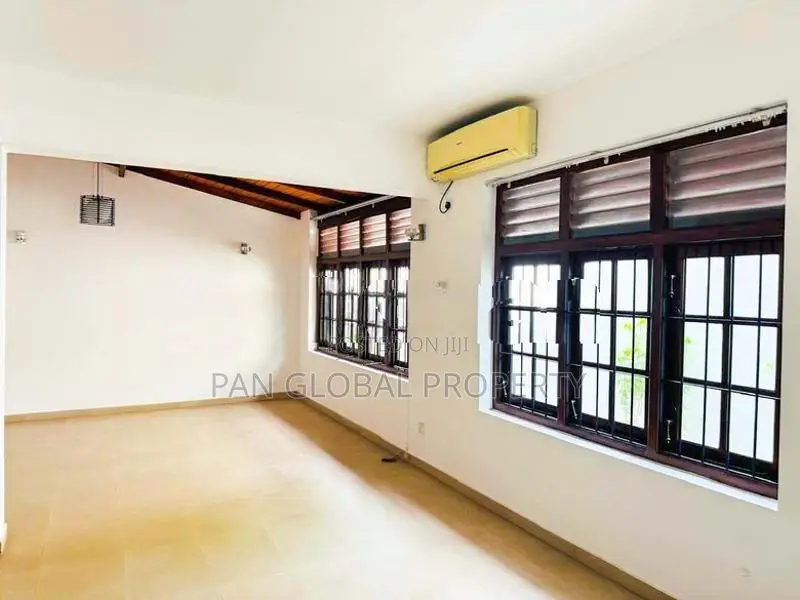 House for Sale in Divlapitiya Road, Bellanwilla