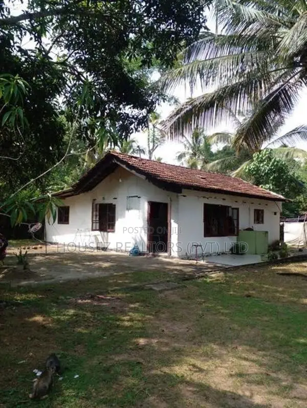 Spacious 48-Perch Property for Sale in Divulapitiya – Gampaha Road