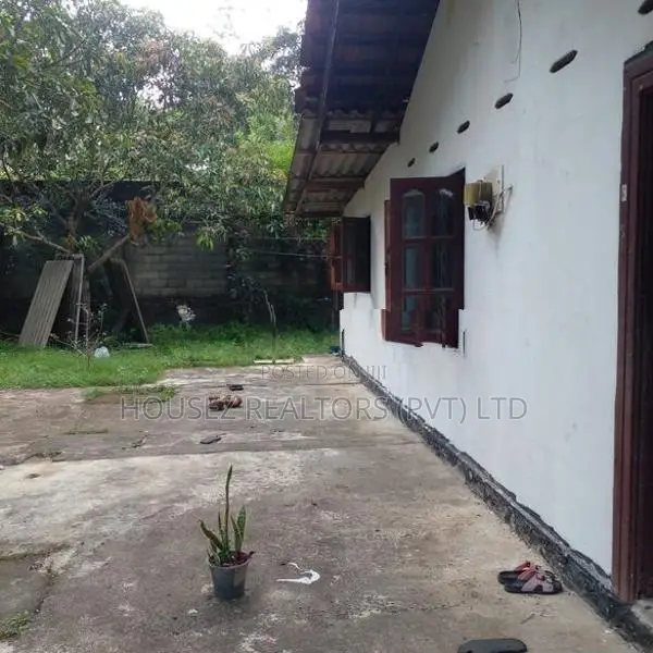 Spacious 48-Perch Property for Sale in Divulapitiya – Gampaha Road