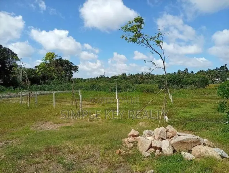Thalawathugoda 8/6.5/6 Perched Lake View Valuable Land for Sale
