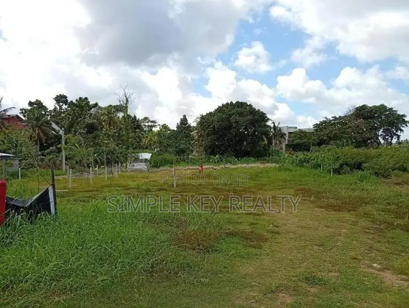 Thalawathugoda 8/6.5/6 Perched Lake View Valuable Land for Sale