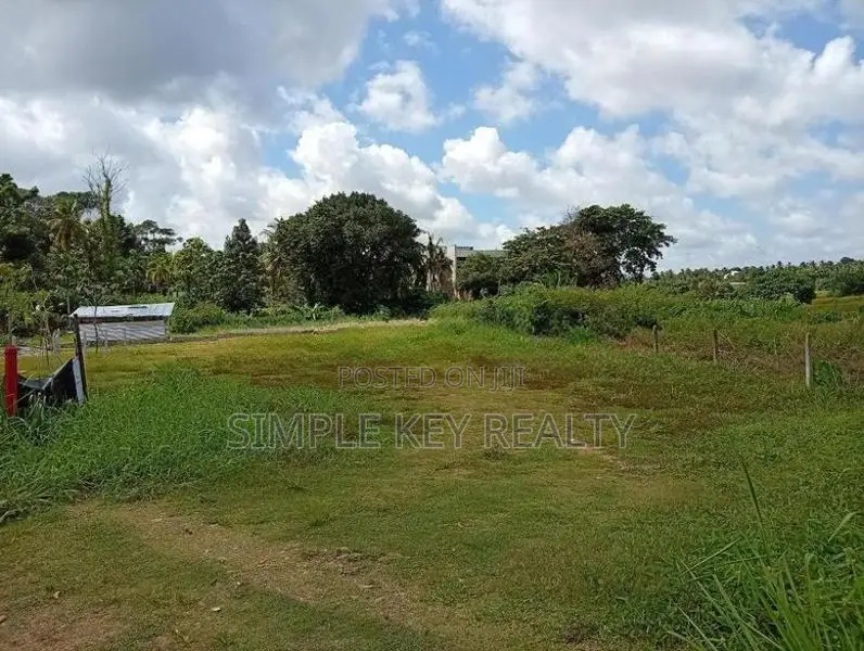 Thalawathugoda 8/6.5/6 Perched Lake View Valuable Land for Sale