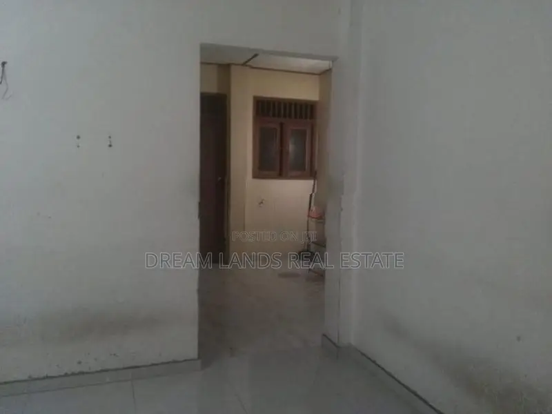 4BED HOUSE FOR RENT IN BORALESGAMUWA (SP1310)