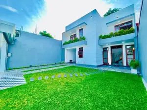 SD-420 Brand New Luxury Two Storey House in Piliyandala