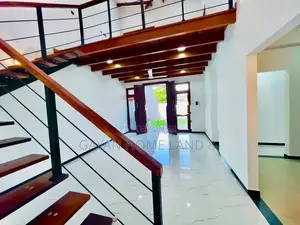 SD-420 Brand New Luxury Two Storey House in Piliyandala