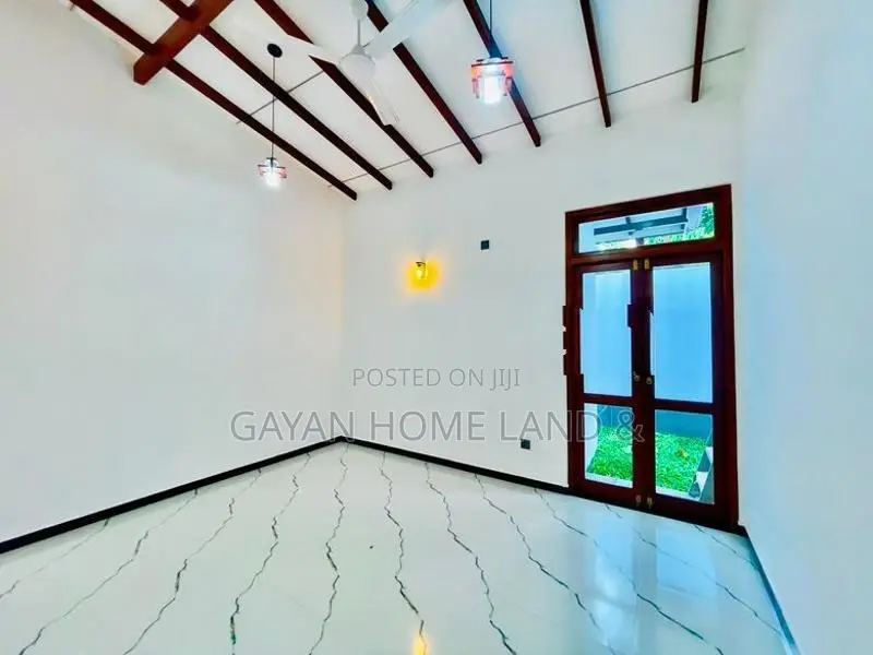 SD-420 Brand New Luxury Two Storey House in Piliyandala