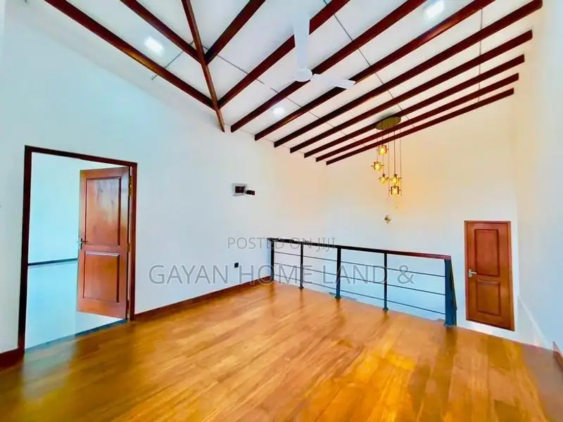SD-420 Brand New Luxury Two Storey House in Piliyandala