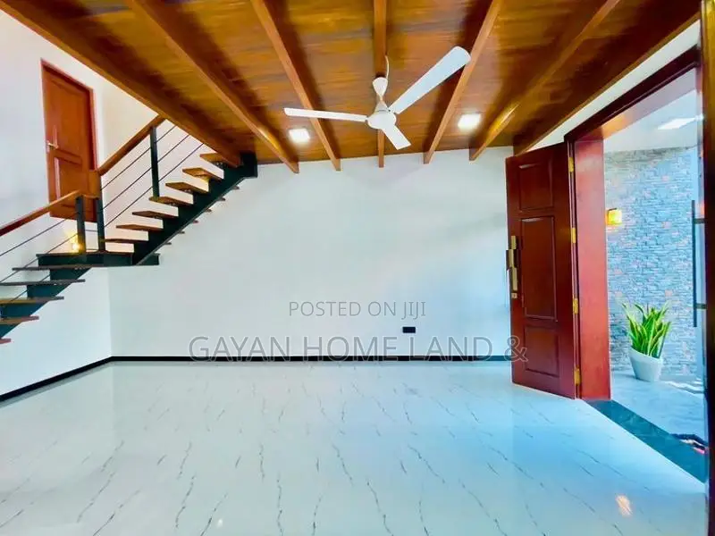 SD-420 Brand New Luxury Two Storey House in Piliyandala